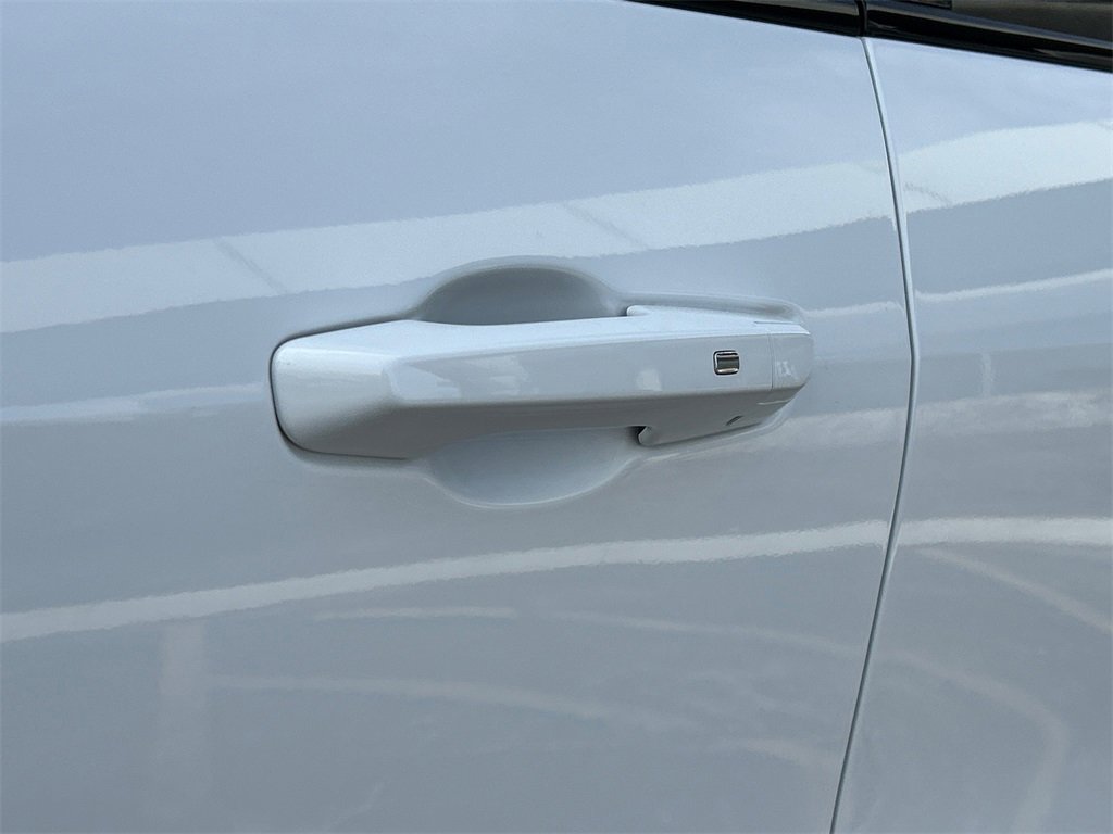 2026 GMC ACADIA - Image 12