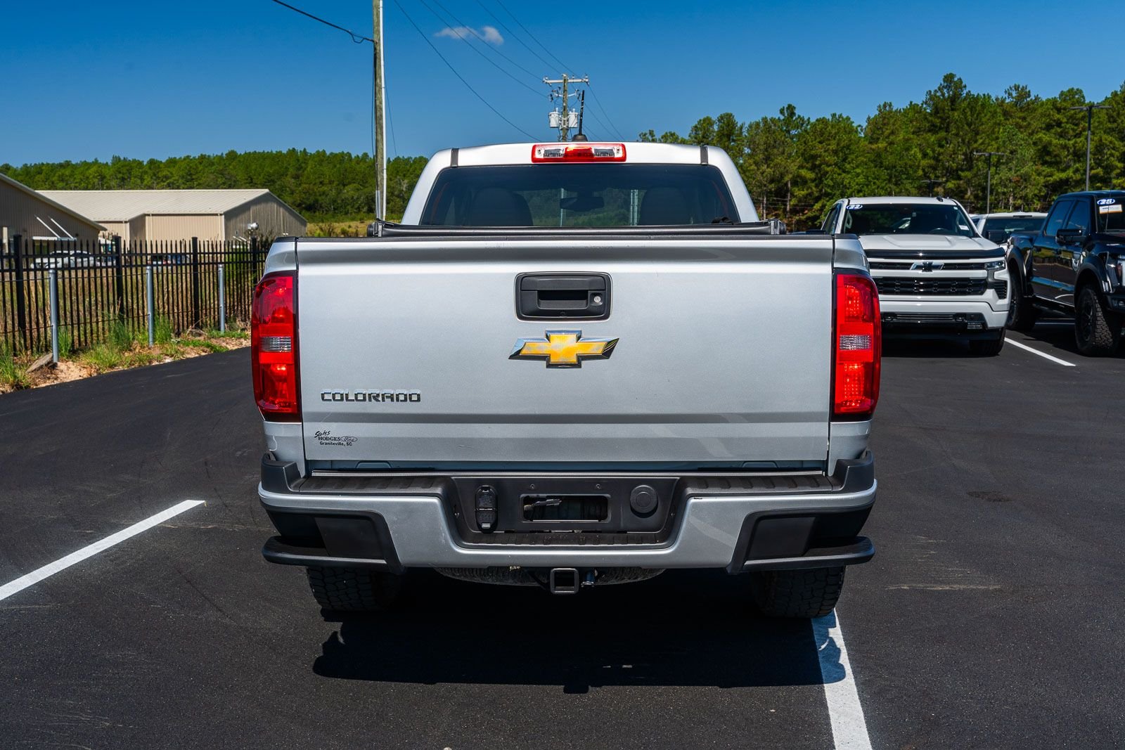 Used 2015 Silver Chevrolet Z71 image 6