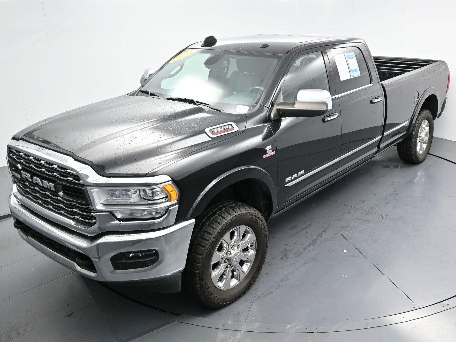 Used 2022 Diamond Black Crystal Pearlcoat Ram Limited image 37