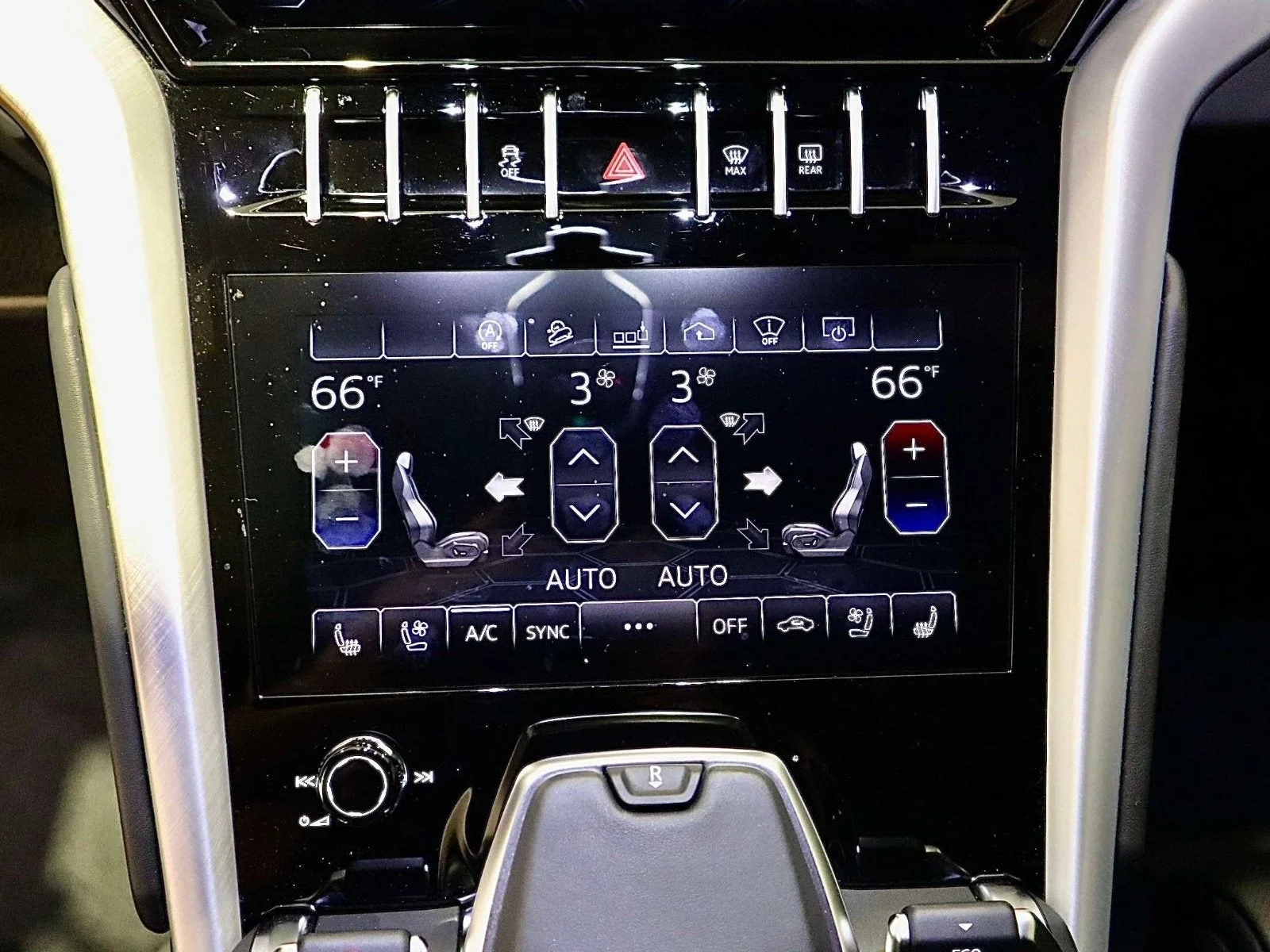 Used 2020 Blu Eleos Metallic Lamborghini  image 35