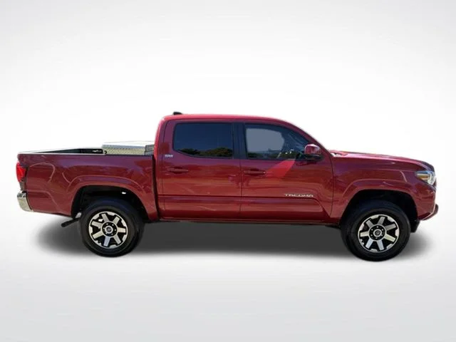 Used 2023 Red Toyota SR5 image 9