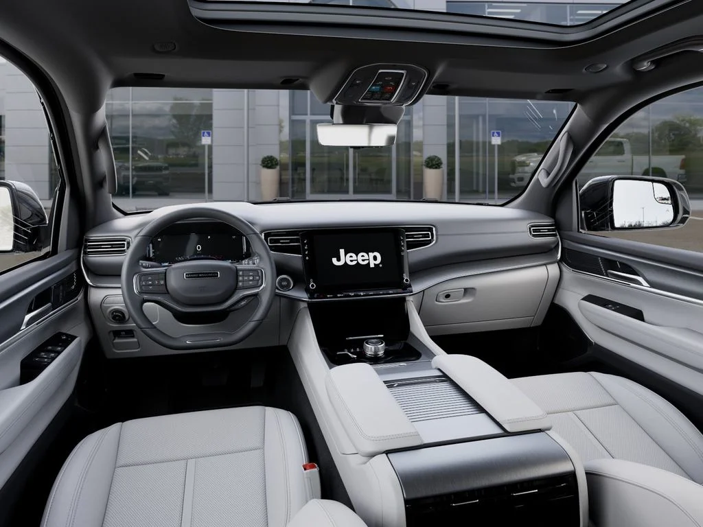 New 2026 Bright White Clear-Coat Exterior Paint Jeep Limited Altitude image 13