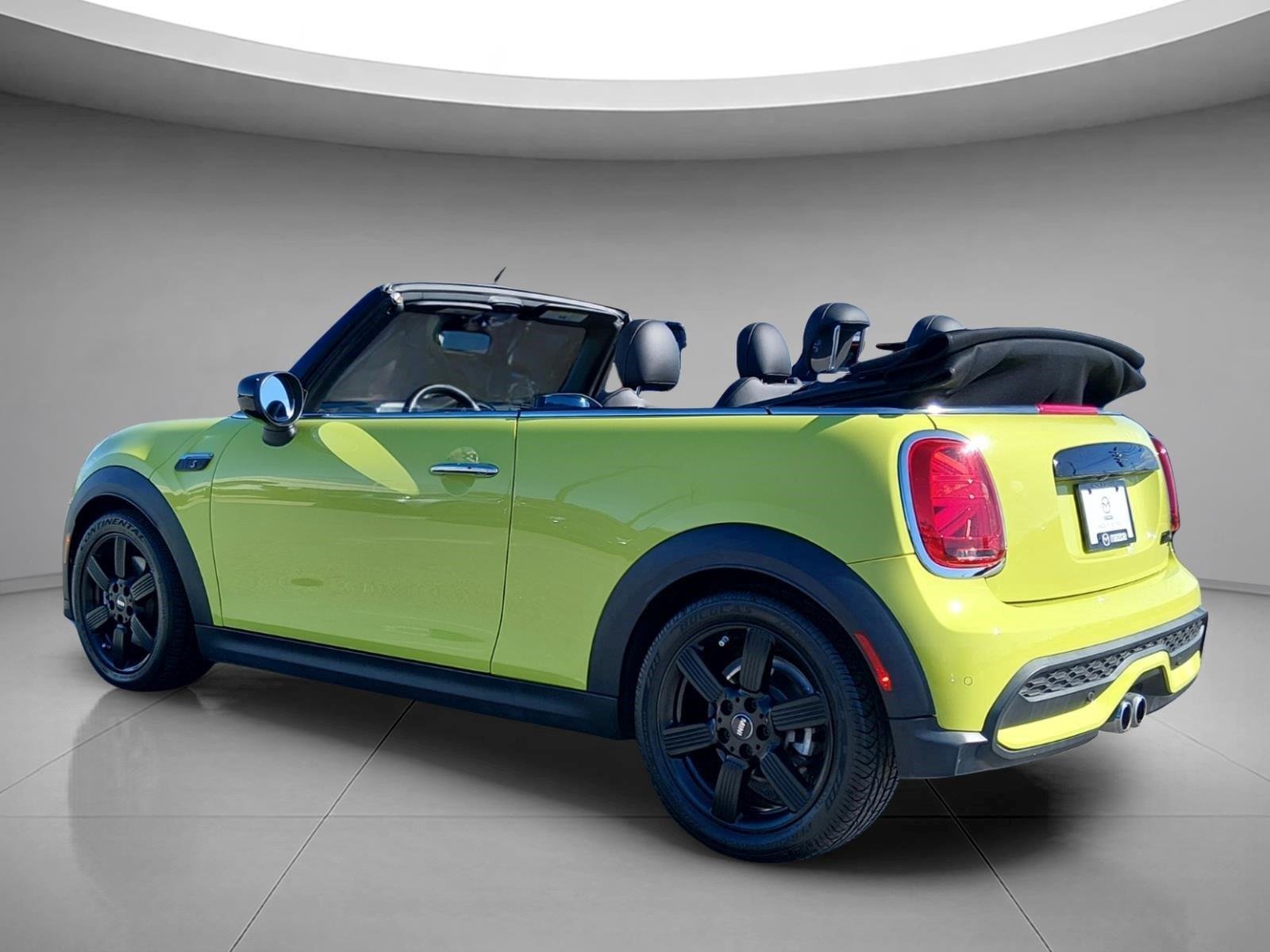 Used 2022 Zesty Yellow MINI Cooper S image 4
