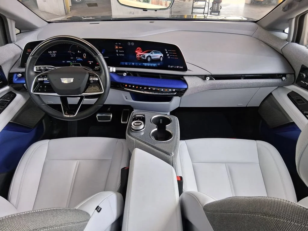 2025 Cadillac OPTIQ Luxury 1 - Photo 9