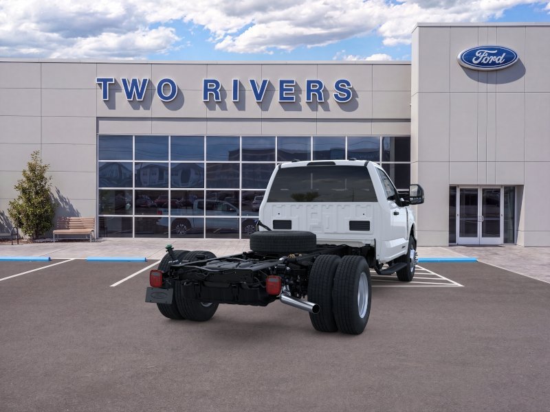2026 Ford F-350 Super Duty Chassis Cab XL - Photo 8