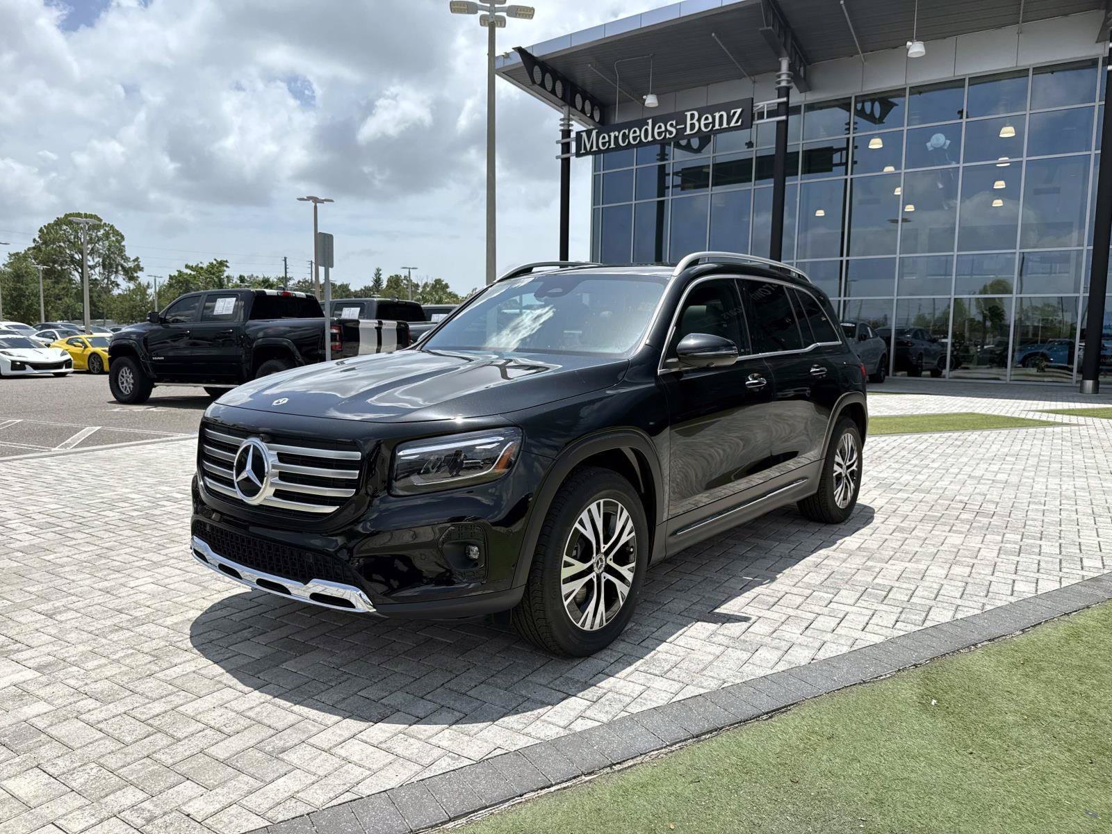 New 2026 Black Mercedes-Benz 250 SUV image 2