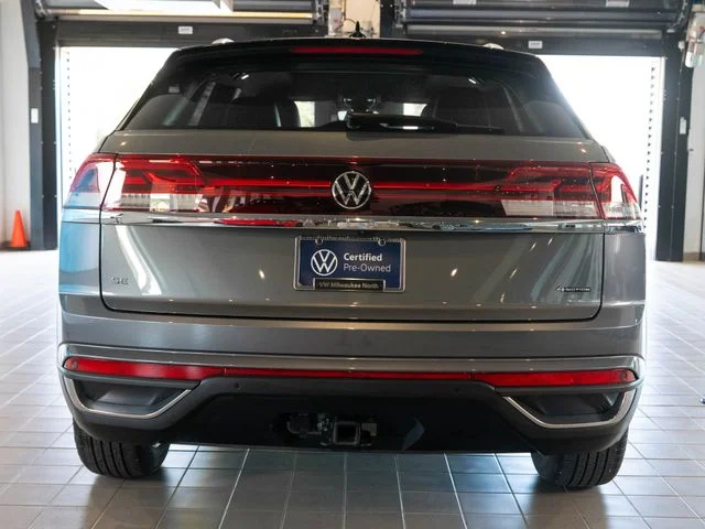 Used 2024 Gray Volkswagen 2.0T SE w/Technology image 7