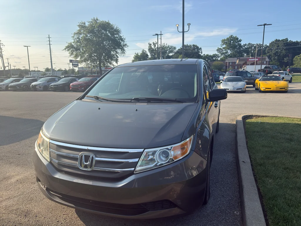 Used 2012 Polished Metal Metallic Honda EX-L image 2