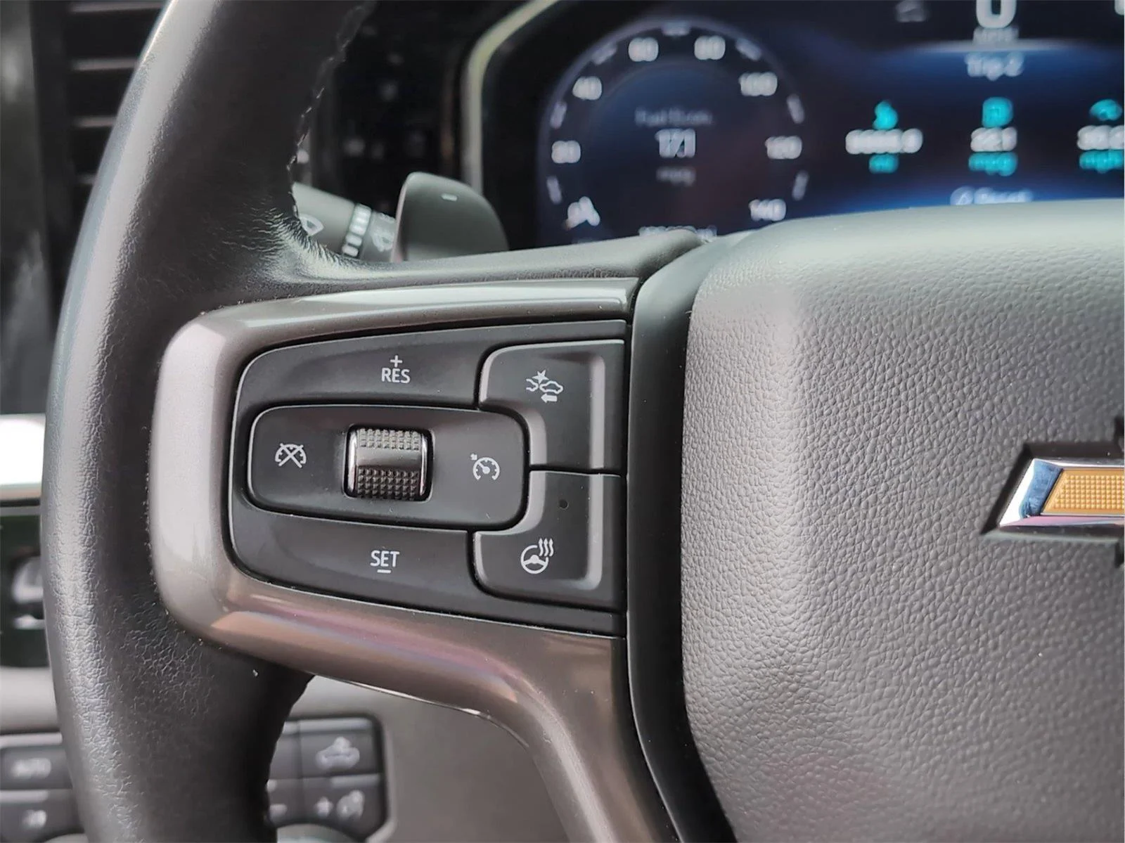 Used 2023 Sterling Gray Metallic Chevrolet High Country image 27