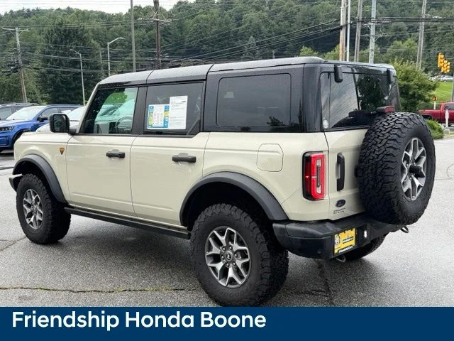 Used 2025 Beige Ford Badlands image 7