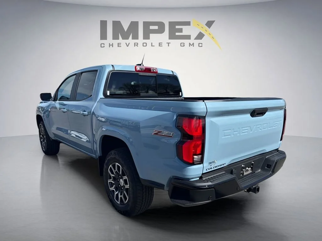 Used 2026 Snowdrift Metallic Chevrolet Z71 image 3
