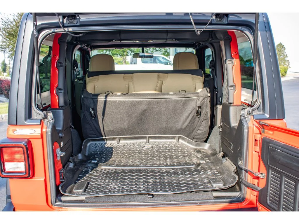 Used 2022 Firecracker Red Clearcoat Jeep Willys image 12