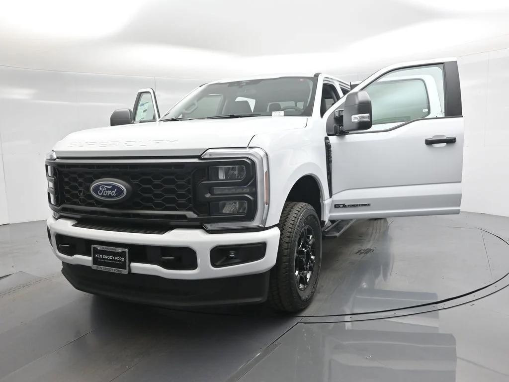 New 2026 White Ford XL image 28