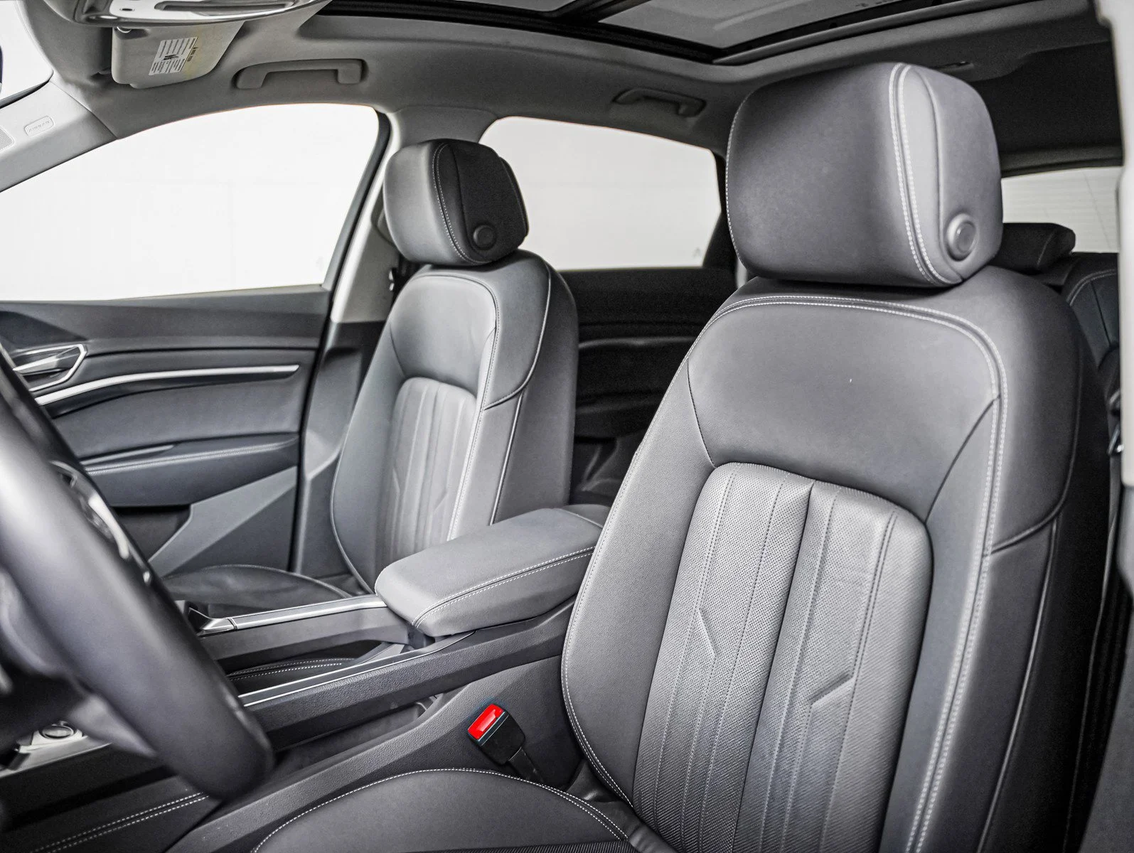 Used 2024 Chronos Gray Audi Premium Plus image 11