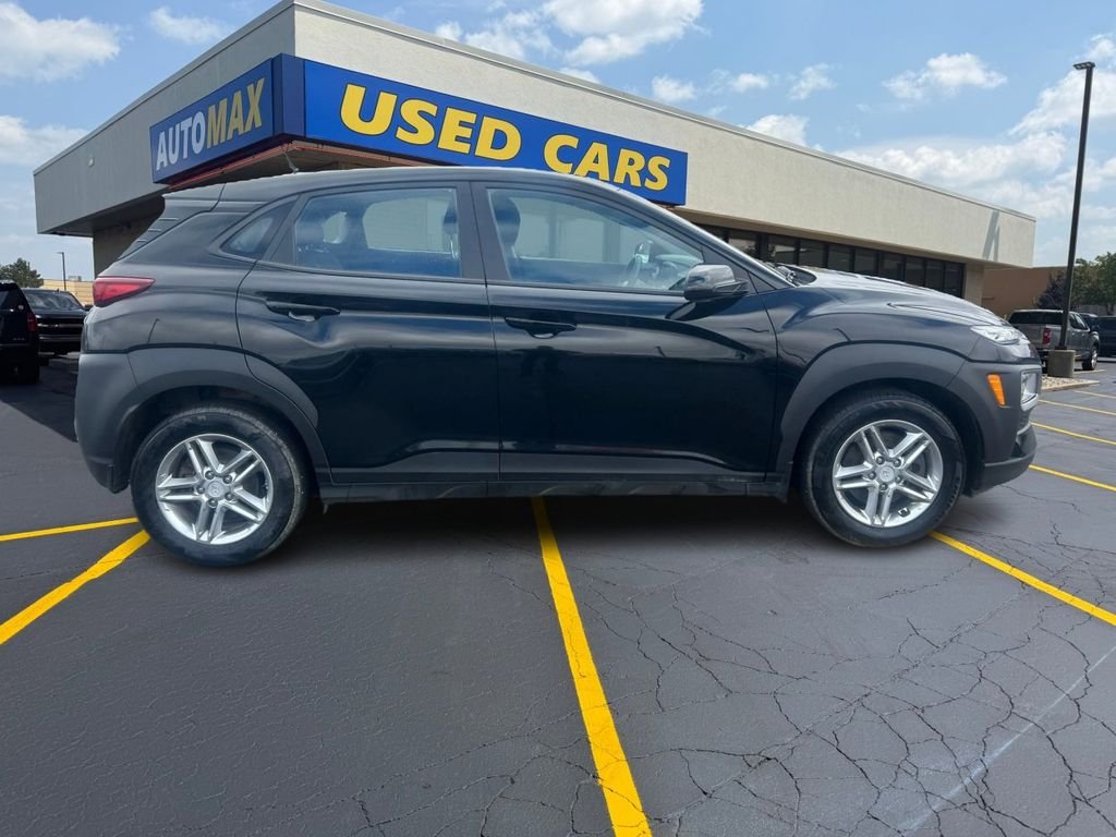 Used 2019 Hyundai Kona SE with VIN KM8K1CAA7KU373526 for sale in Traverse City, MI