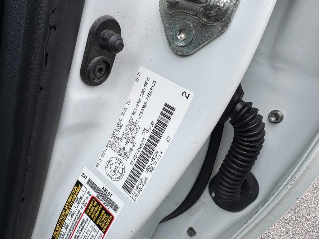 Used 2016  Toyota Platinum image 28