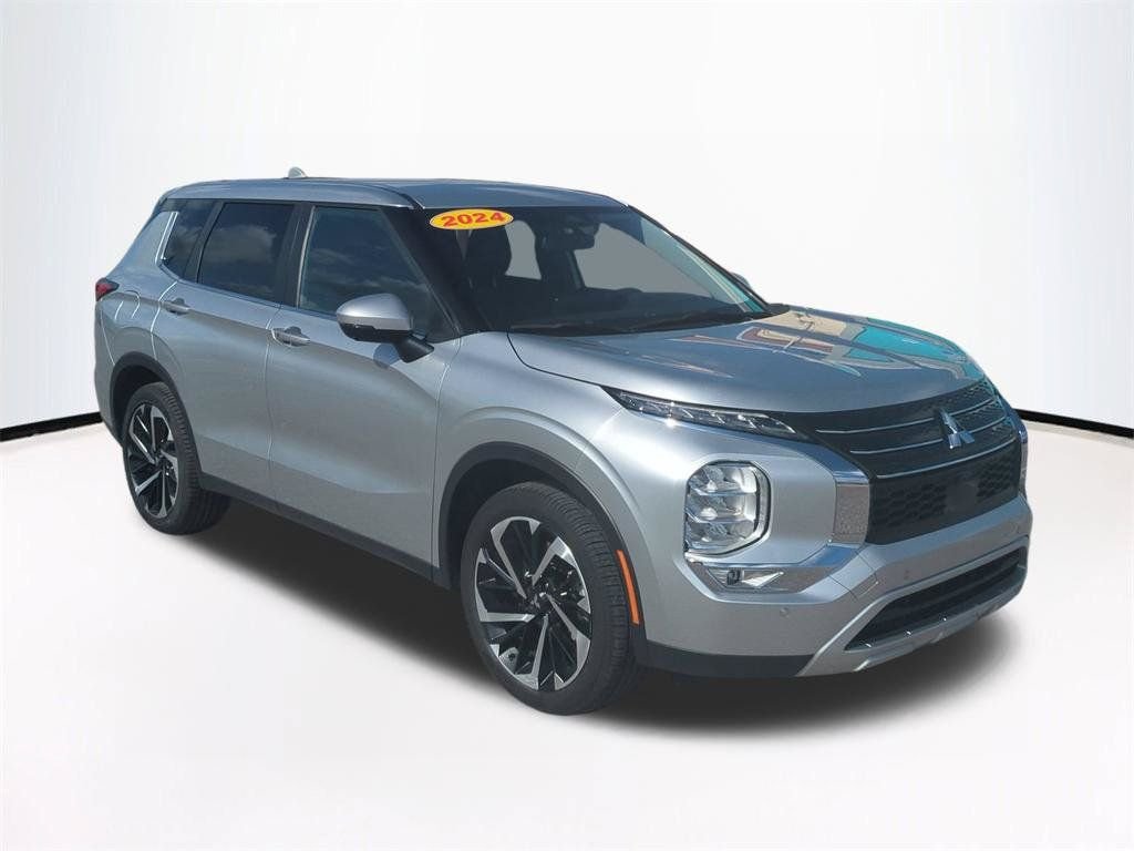 2024 Mitsubishi Outlander SE Black Edition - Photo 2