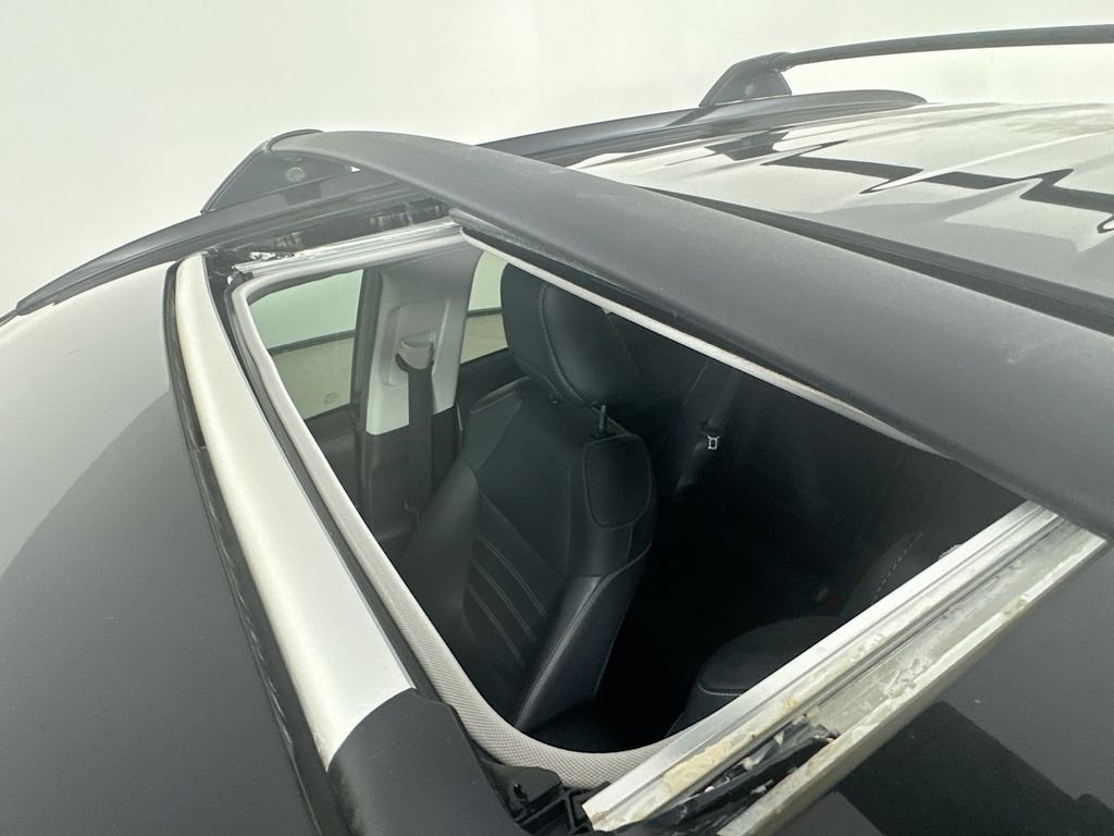 Used 2022 Midnight Black Metallic Toyota XLE Premium image 25