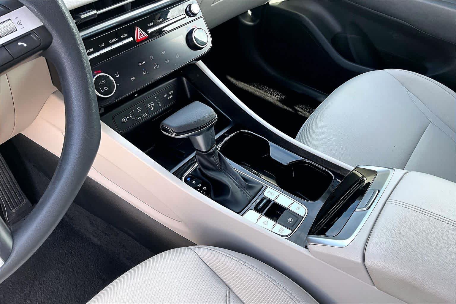 Used 2025 Serenity White Pearl Hyundai SEL image 16