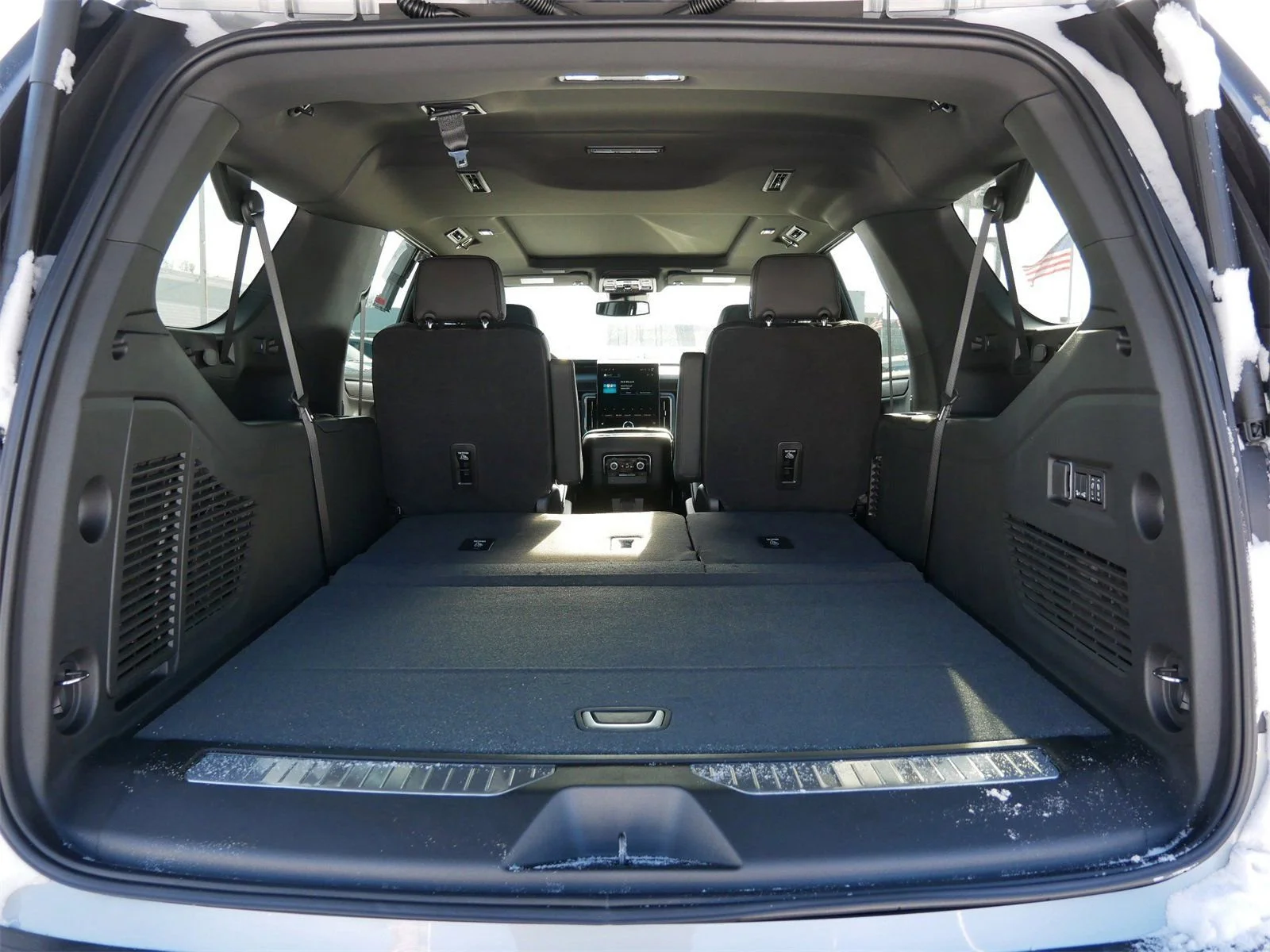 2026 GMC Yukon XL Denali - Photo 6