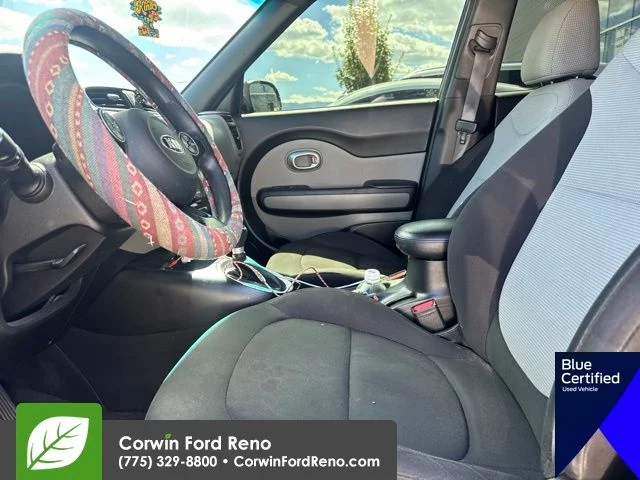 Used 2018 Black Kia Base image 11