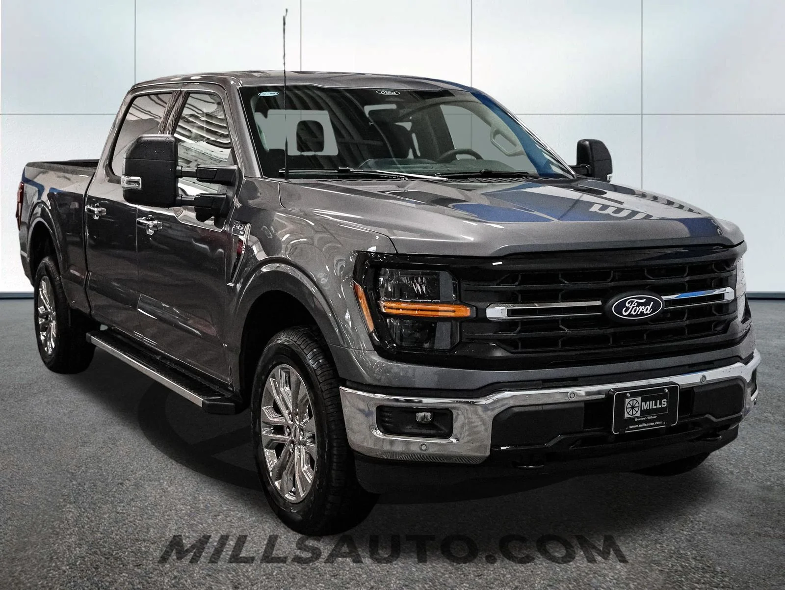 New 2026 Carbonized Gray Metallic Ford XLT image 11