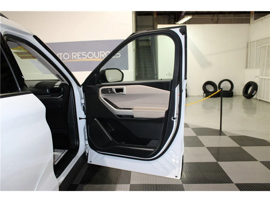 Used 2022 White Ford XLT image 26