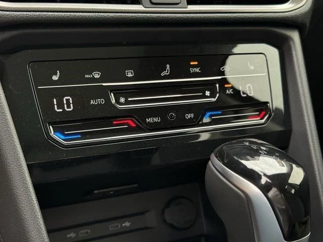 New 2026 White Volkswagen 1.5T SE Black image 16