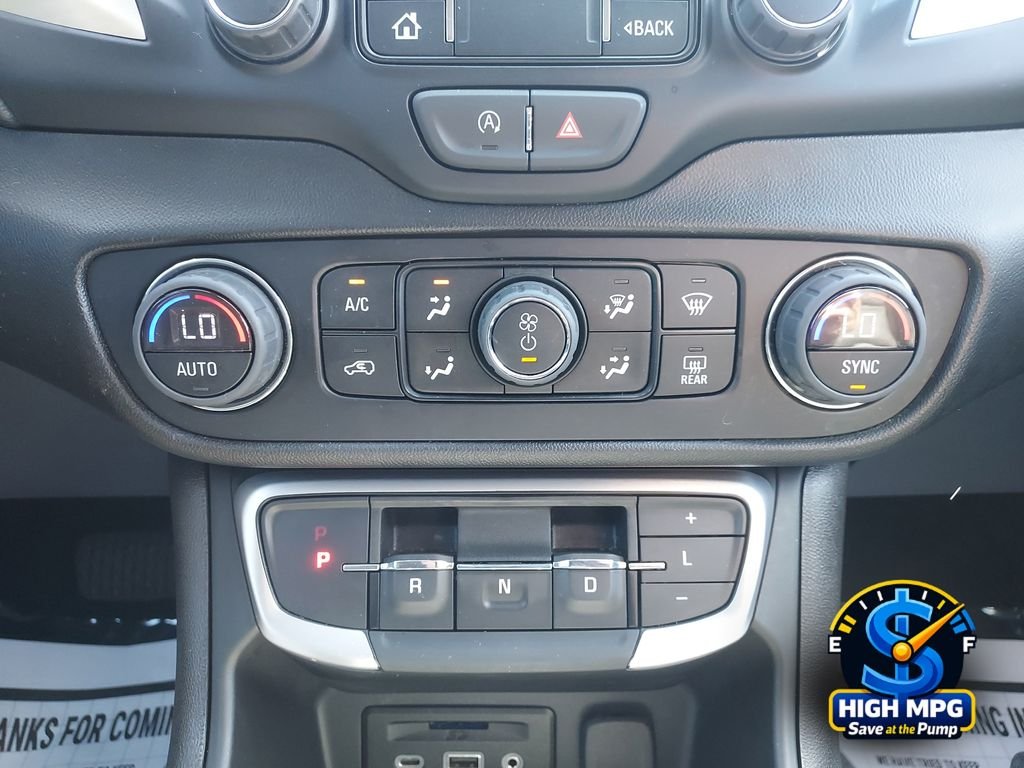 Used 2024 Silver GMC SLT image 19
