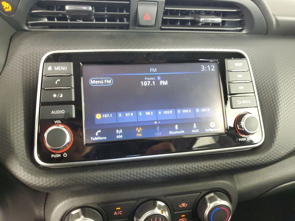 2025 Nissan KICKS PLAY Base - Photo 21