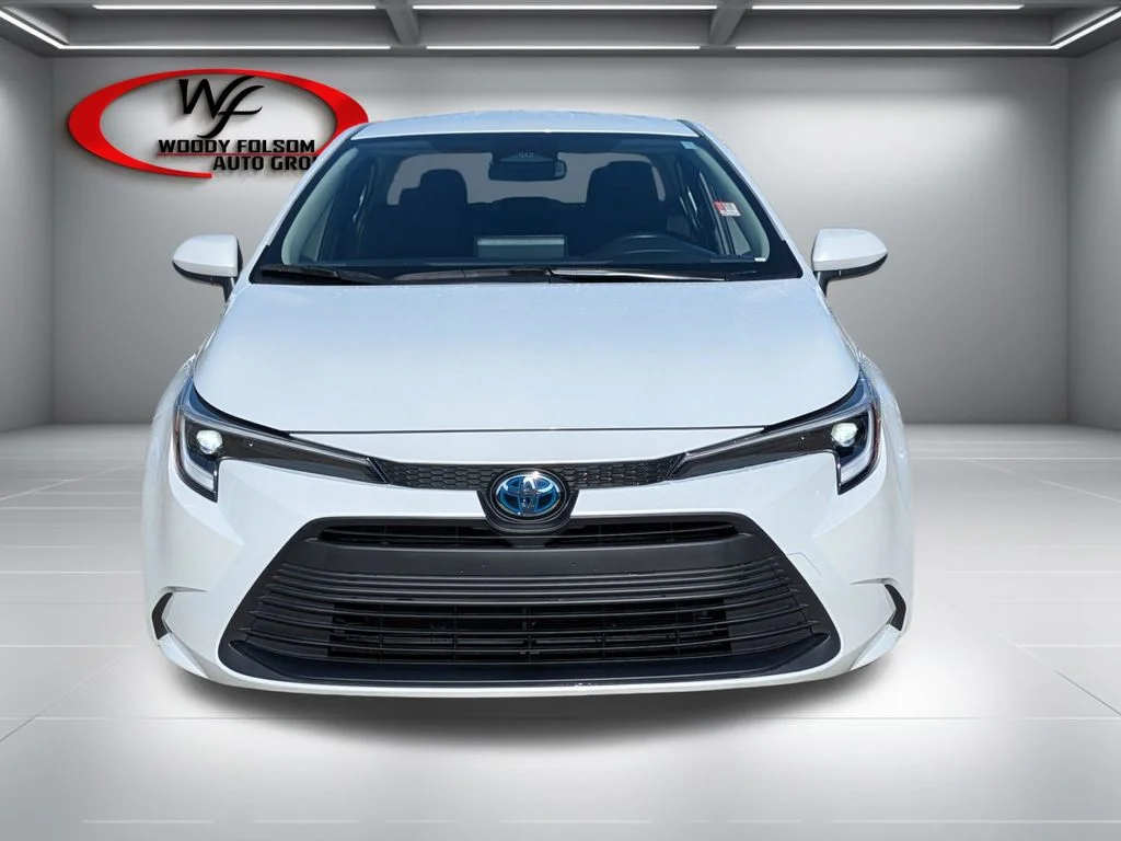 Used 2025 Beige Toyota LE image 11