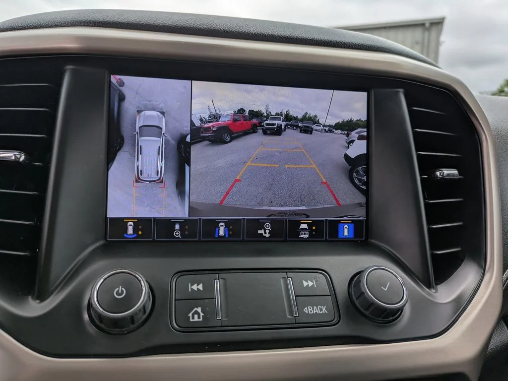 Used 2023  GMC Denali image 25