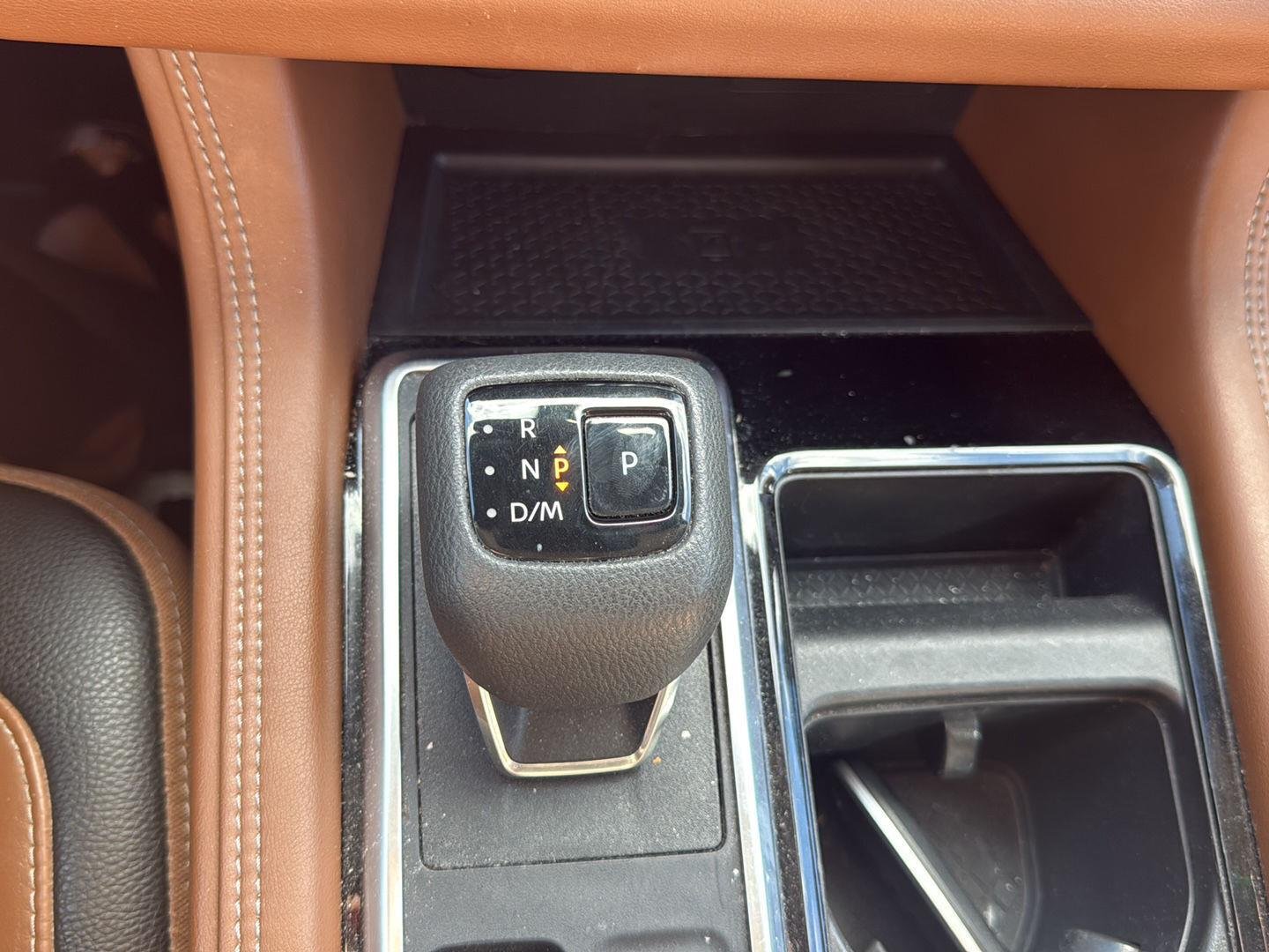 Used 2024 Super Black Nissan Platinum image 14