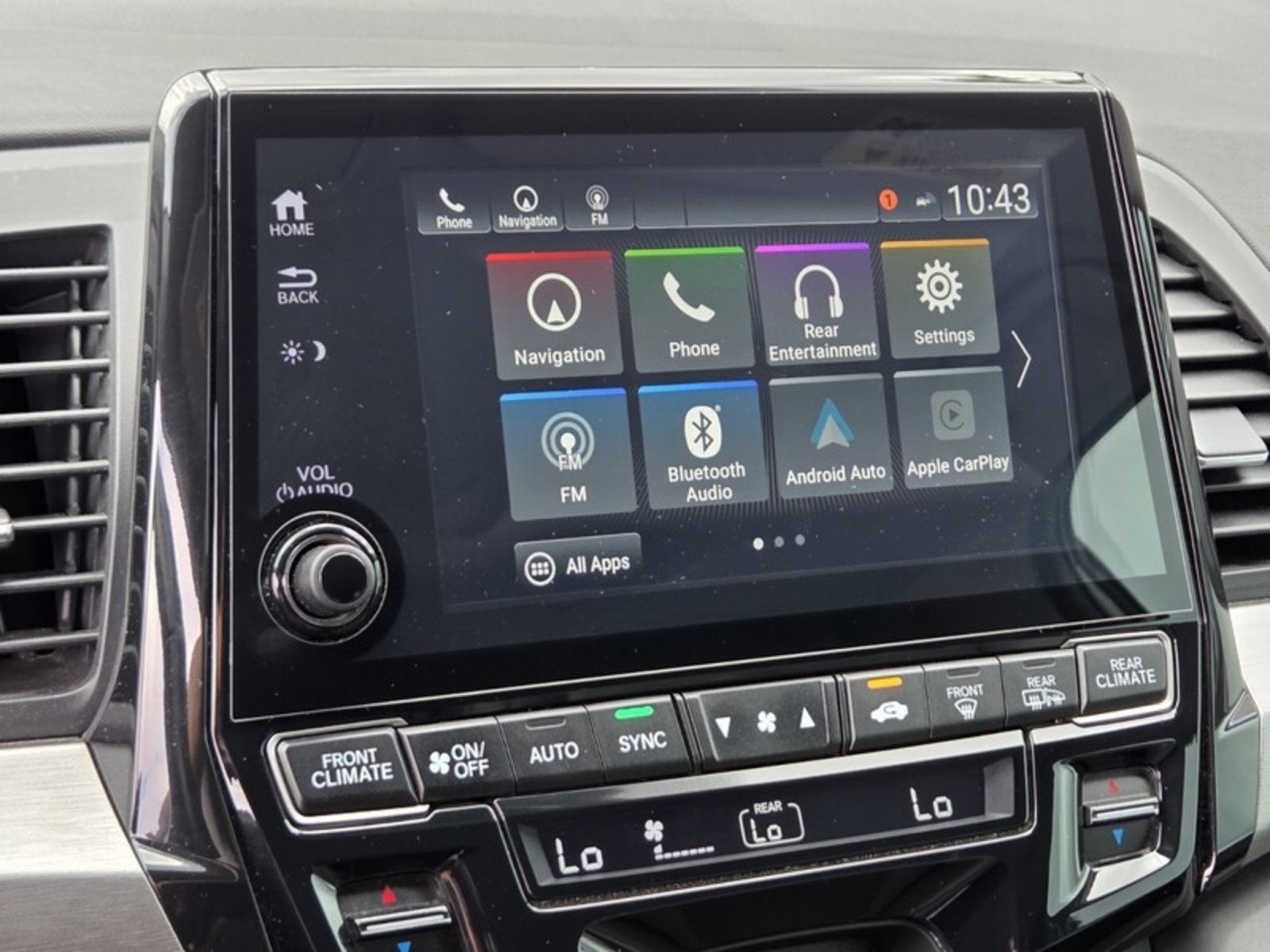 Used 2018 PEARL WHITE Honda Touring image 31