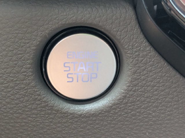New 2027 Ceramic Silver Kia LXS image 30