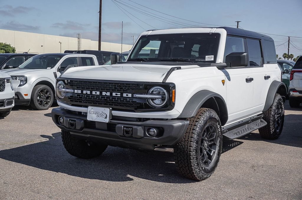 New 2026 Oxford White Ford Badlands image 3