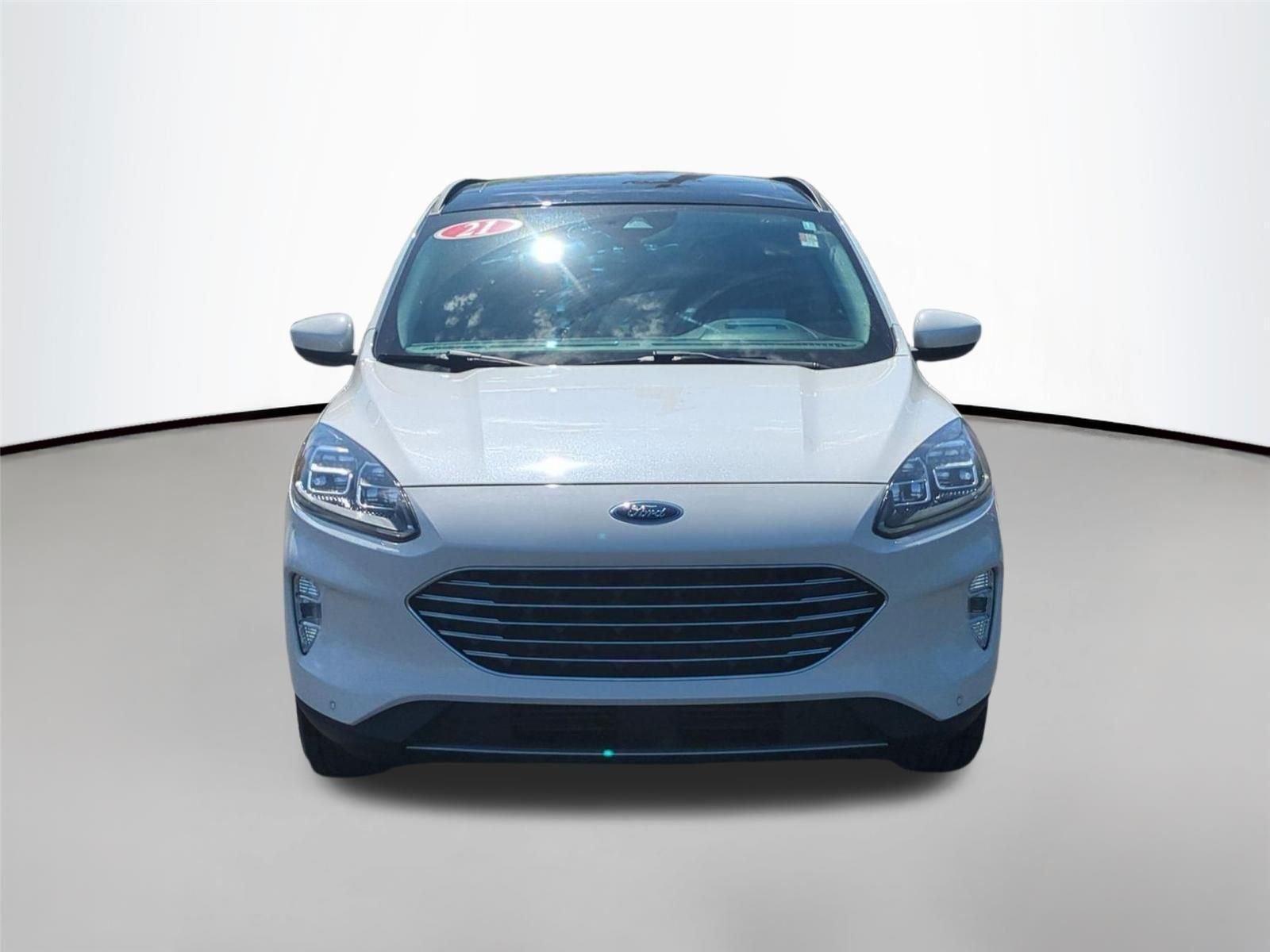 Used 2021 Star White Metallic Tri-Coat Ford Titanium image 9