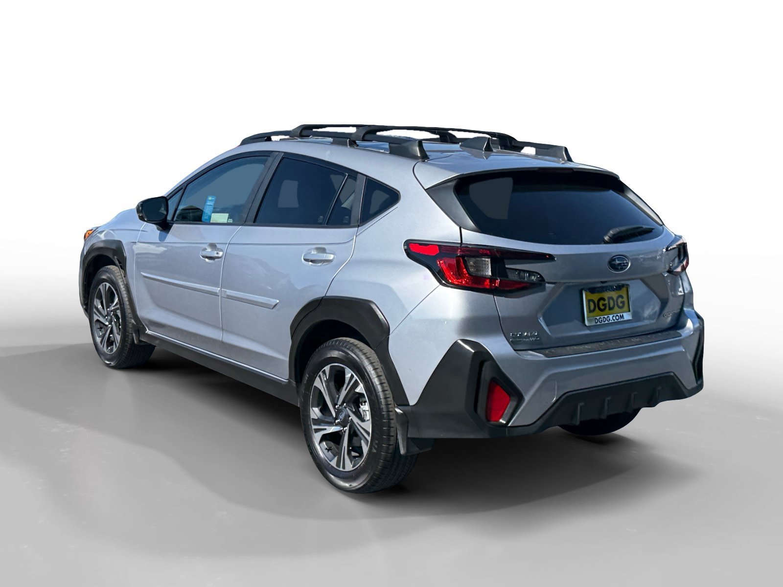 Used 2025 Ice Silver Metallic Subaru Premium image 3