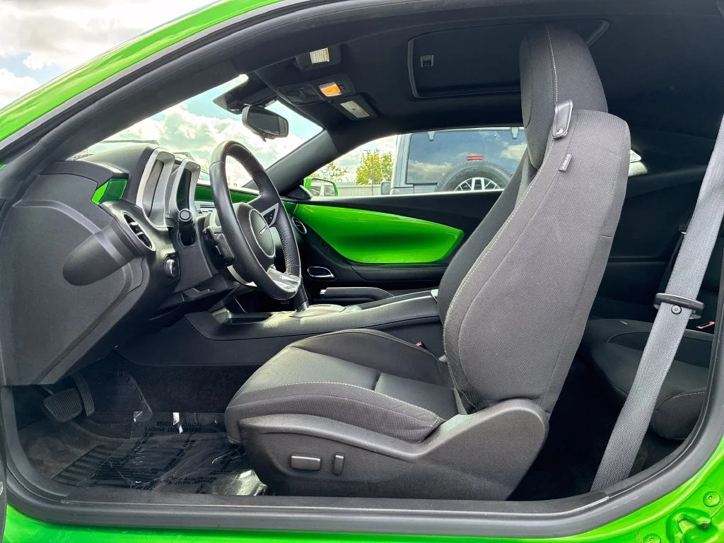 Used 2010 Green Chevrolet 1LT image 12