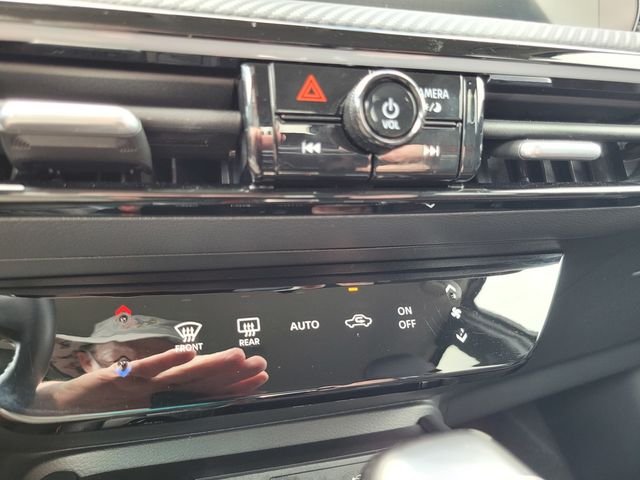 Used 2025 Black Nissan SR image 24