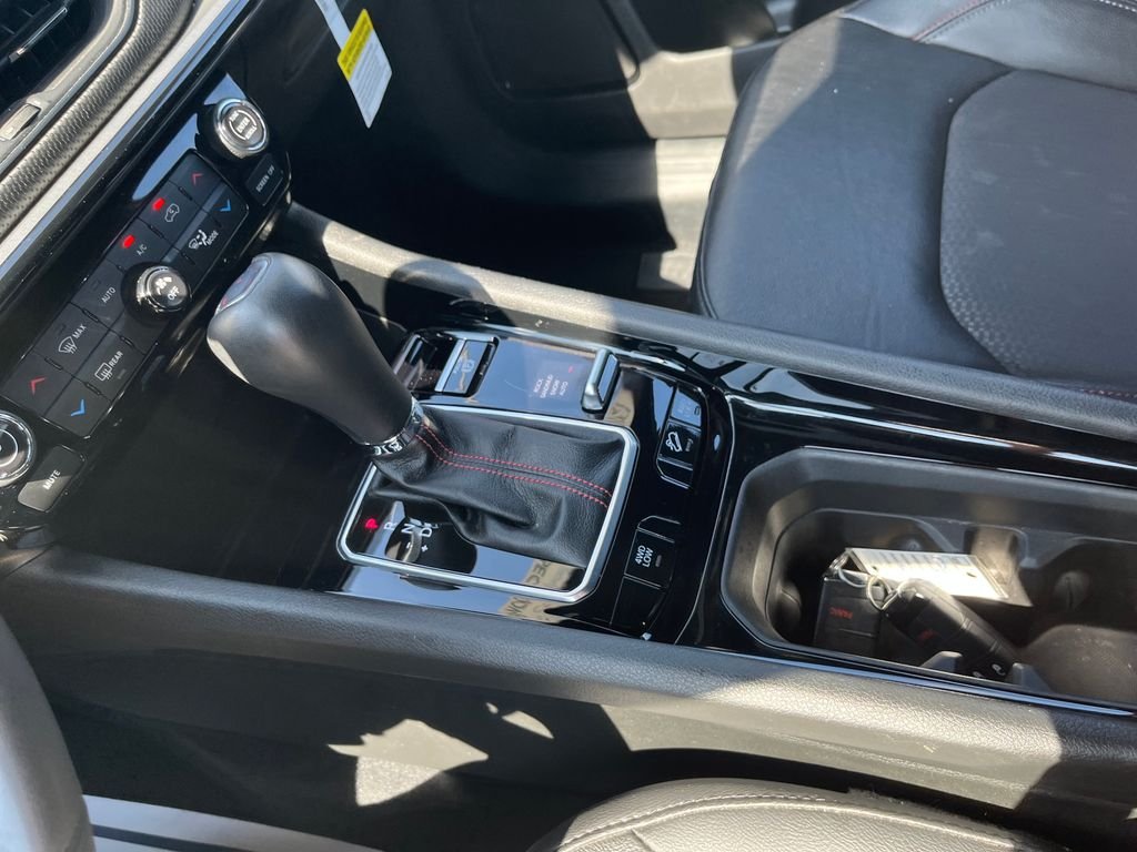Used 2025 White Jeep Trailhawk image 20