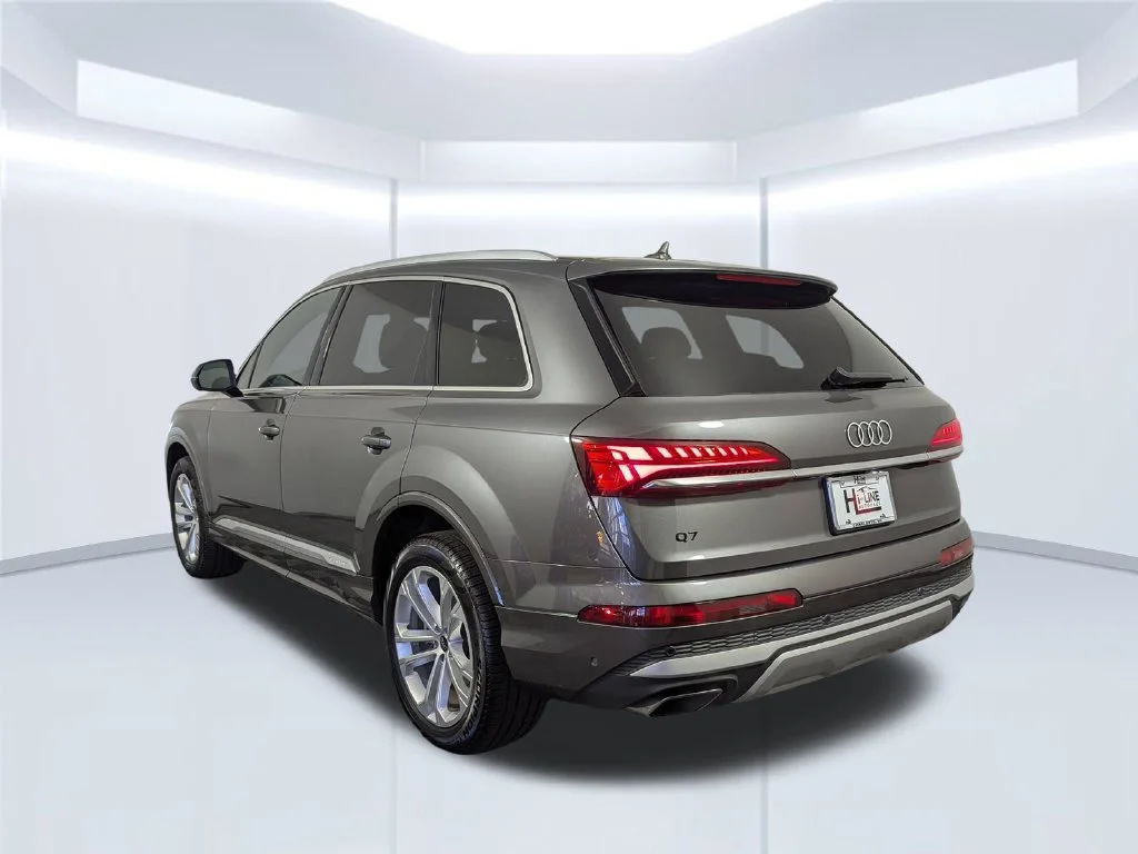 Used 2025 Gray Audi 55 Premium Plus image 42