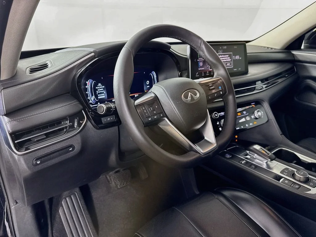 Certified Used 2024 Mineral INFINITI LUXE image 11