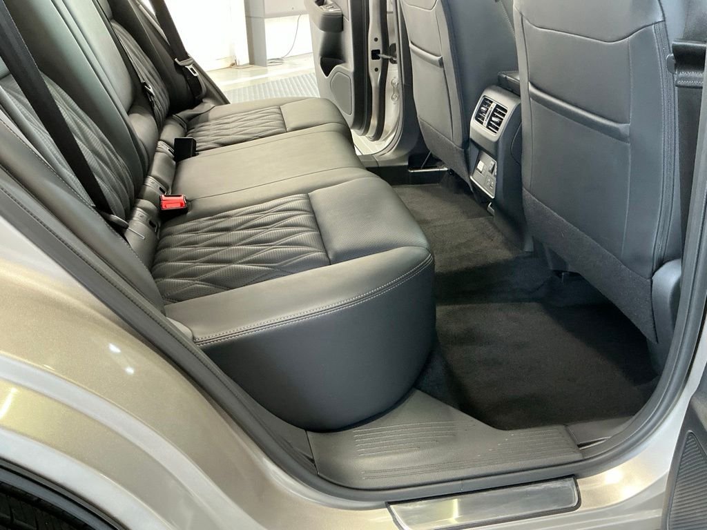Used 2023 Gold Nissan Platinum image 20