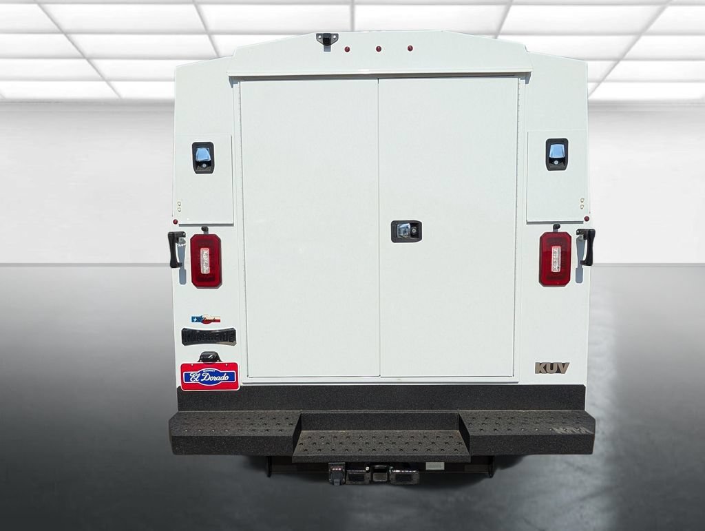 New 2026 Summit White Chevrolet 1WT image 20