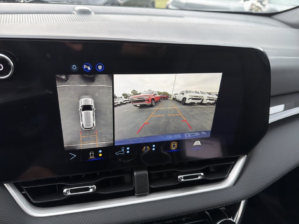 2027 Chevrolet Equinox LT - Photo 15