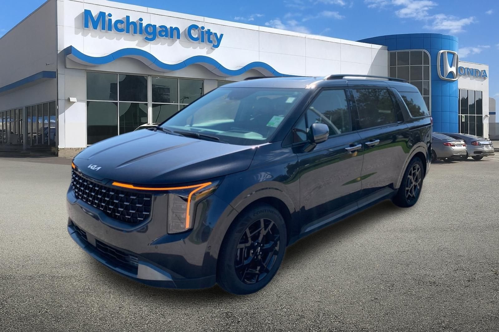 Used 2025  Kia SX Prestige image 1