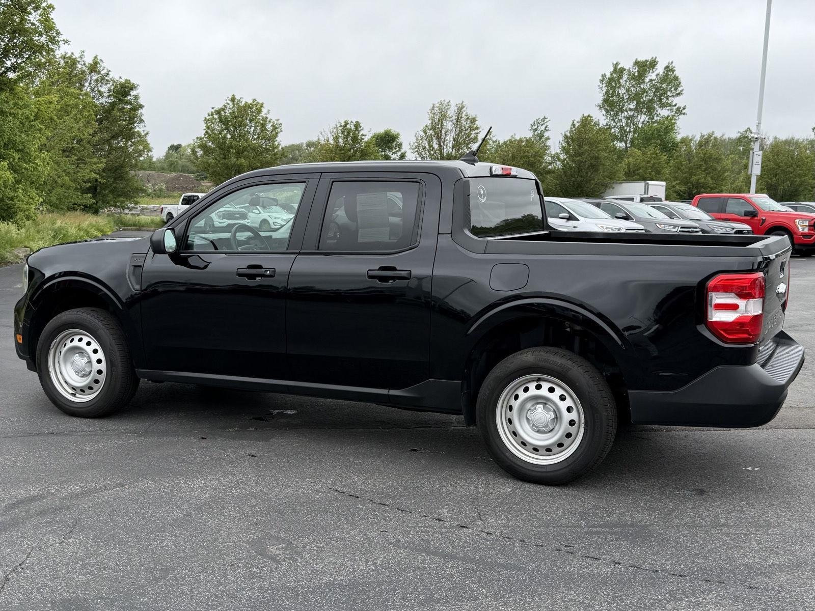 Used 2024 Shadow Black Ford XL image 6