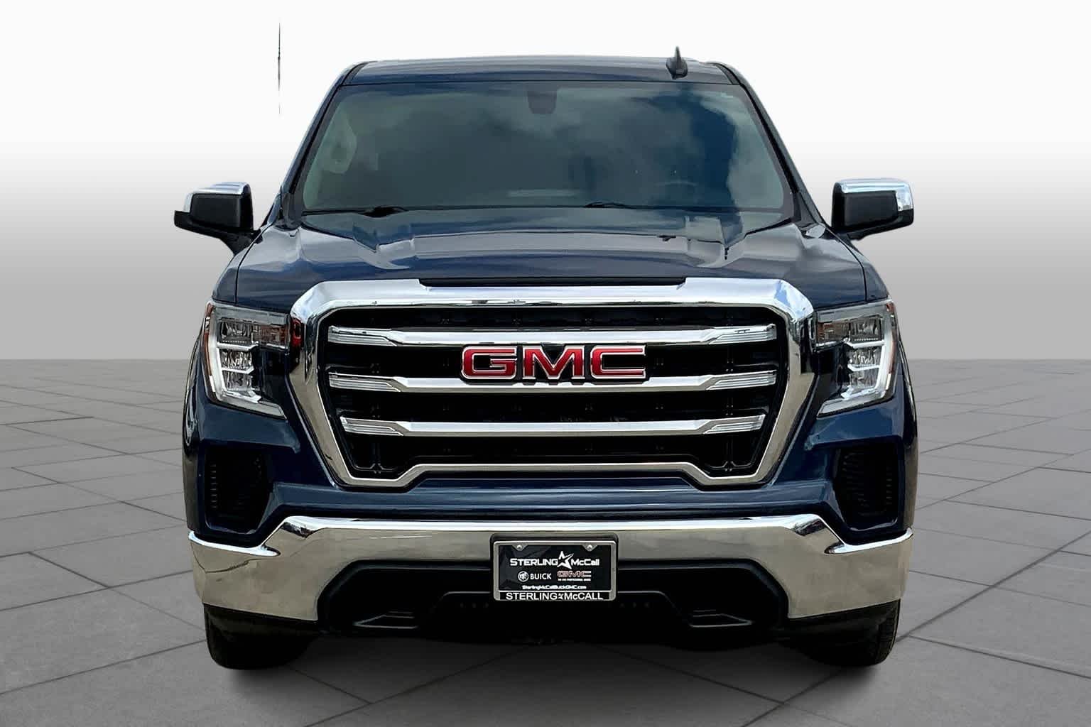Used 2019 Pacific Blue Metallic GMC SLE image 4