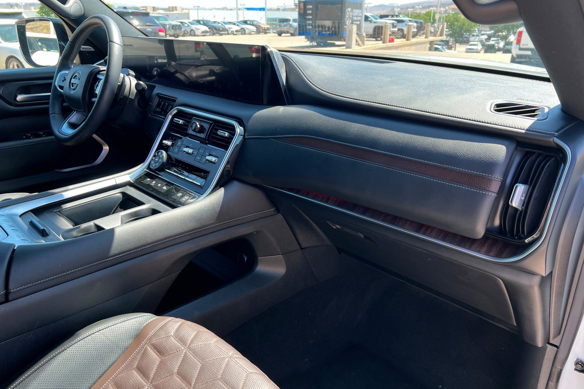 2025 Nissan Armada Platinum Reserve - Photo 26